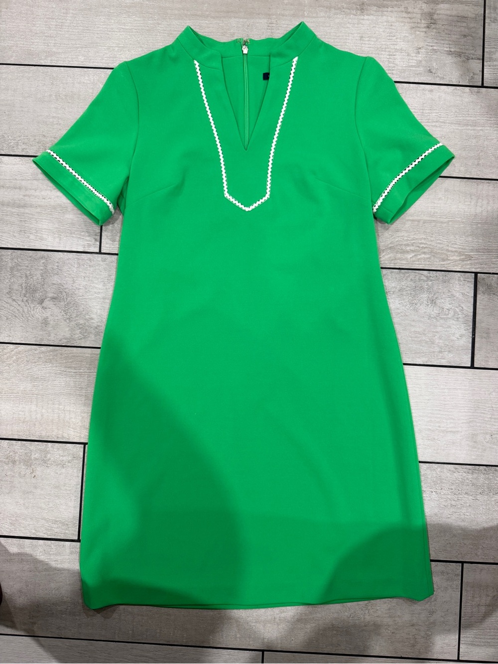 Tommy Hilfiger Green Short-Sleeve Shift Dress with White Trim